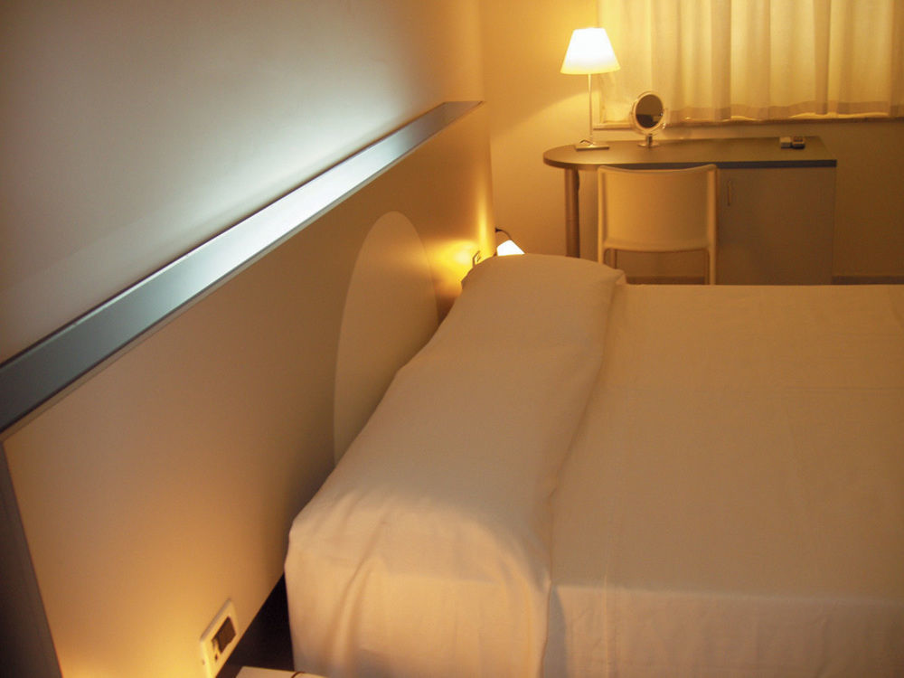Hotel Rainbow 巴勒莫 外观 照片